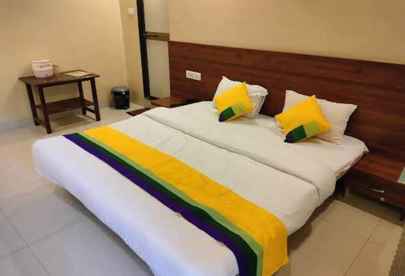 Hotel President House Matheran Kültér fotó