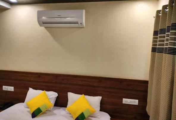Hotel President House Matheran Kültér fotó